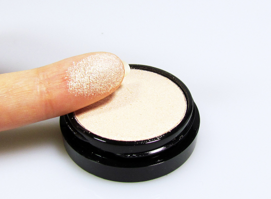 Kulisy sesji Candice Swanepoel dla Max Factor Skin Luminizer