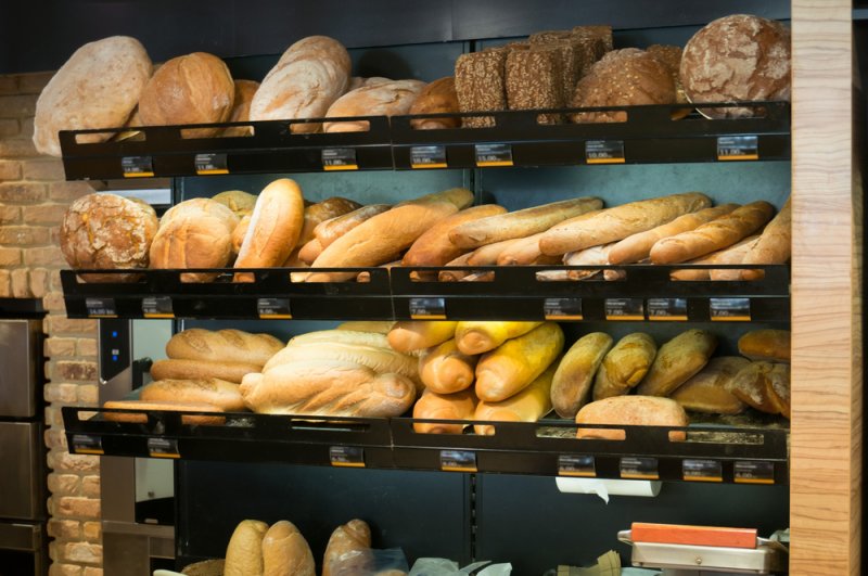Czy „świeże” pieczywo z supermarketu jest zdrowe?