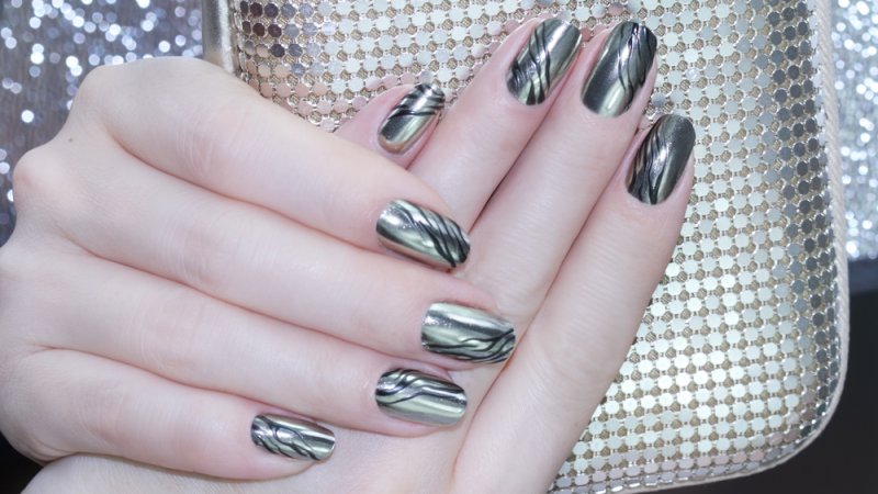 Świąteczno-zimowy manicure krok po kroku