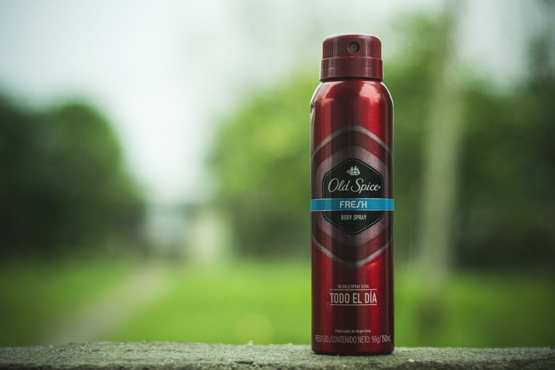 Dezodorant i antyperspirant – podobieństwa i różnice